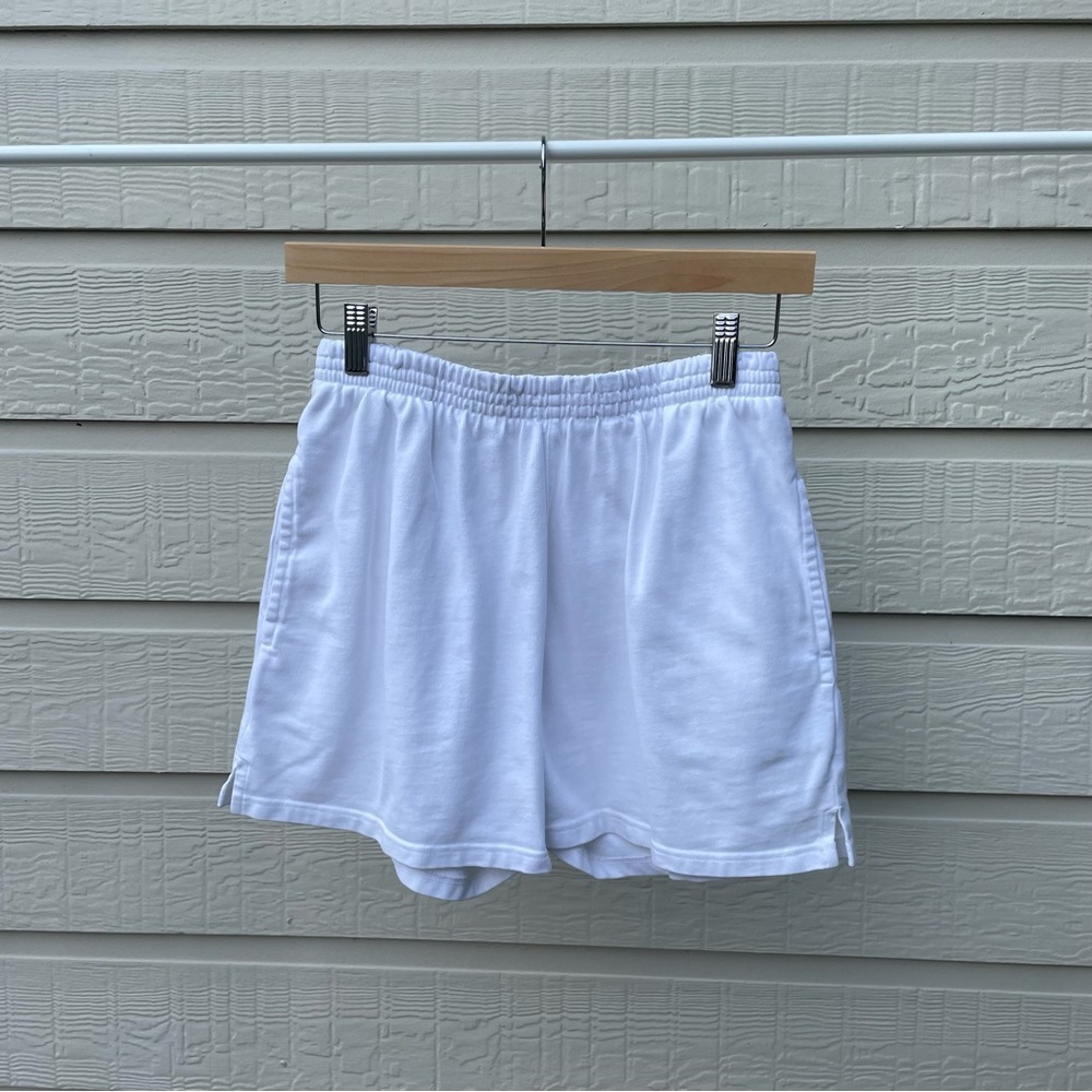 Brandy Melville rosa sweat shorts - white
